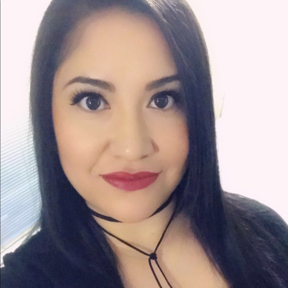 Meet your Posher, Avigail - Picture 1 of 1